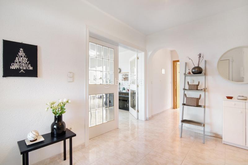 Foto b6a49ccc-6988-46a6-a810-ee7648b81142. Chalet avec cheminée chauffage parking piscine dans Dénia