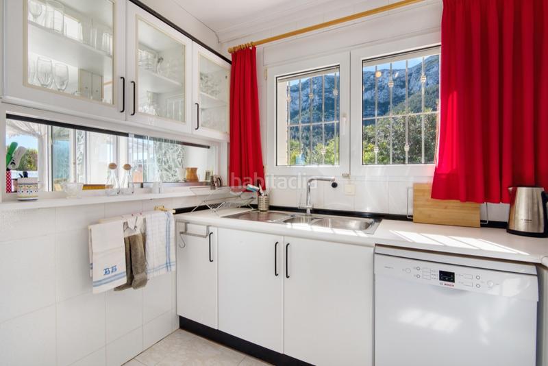 Foto d3881f6d-e77e-4698-9c5e-503e91f01176. Chalet avec cheminée chauffage parking piscine dans Dénia