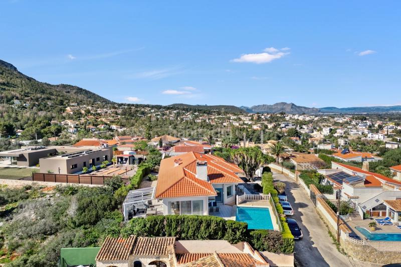 Foto dfec3071-c4e4-482a-aa6c-45d17e6ac9df. Chalet avec cheminée chauffage parking piscine dans Dénia