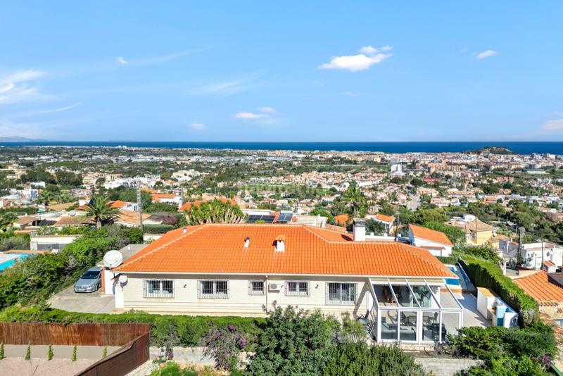 Foto e086a979-1ba9-491c-8c43-b77b2e977626. Chalet avec cheminée chauffage parking piscine dans Dénia