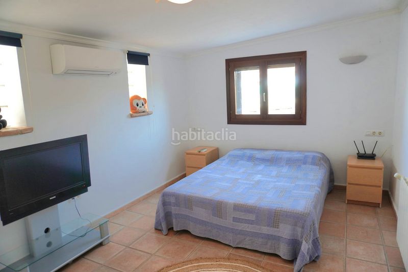 Foto e9609652-fa73-44d7-9760-c2cacf61e59a. Xalet amb xemeneia calefacció aparcament a Las Rotas / Les Rotes Dénia