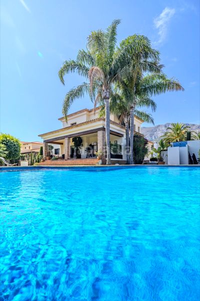 Foto 9b5e4de0-f83c-4911-82ce-117dac4ccbc1. Xalet amb xemeneia calefacció aparcament a El Montgó Dénia