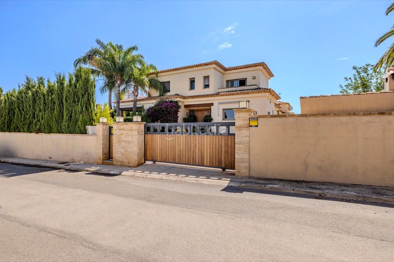 Foto a91fbecc-a71e-49c0-9466-4453be99357a. Xalet amb xemeneia calefacció aparcament a El Montgó Dénia