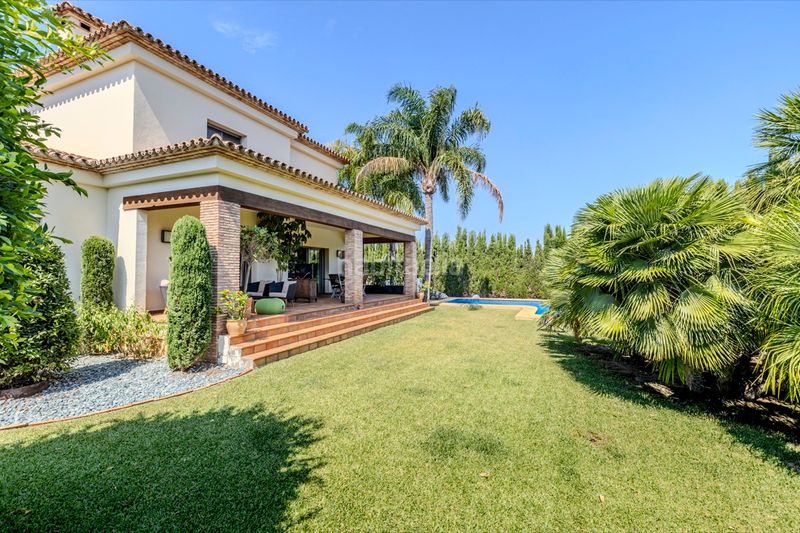 Foto c06b92cd-da3d-464d-8c1f-a473780f2e45. Xalet amb xemeneia calefacció aparcament a El Montgó Dénia