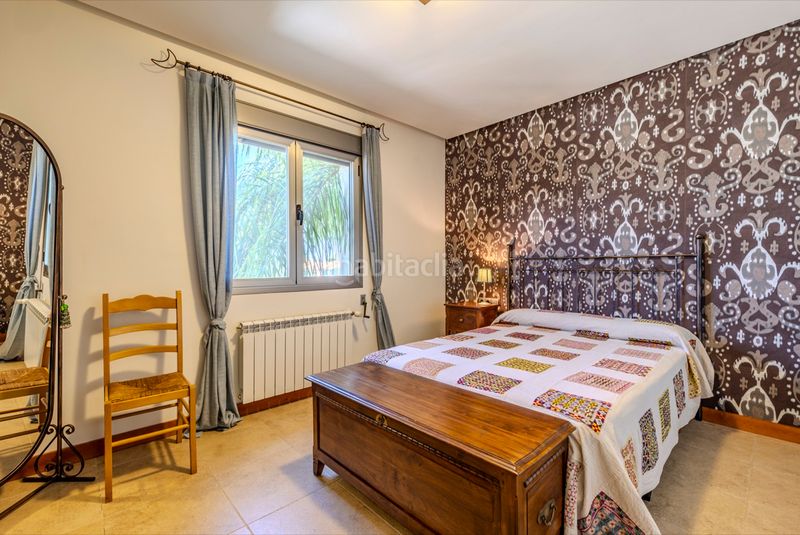 Foto f7f1126c-3013-4d17-a5a8-94a83e1b7134. Xalet amb xemeneia calefacció aparcament a El Montgó Dénia