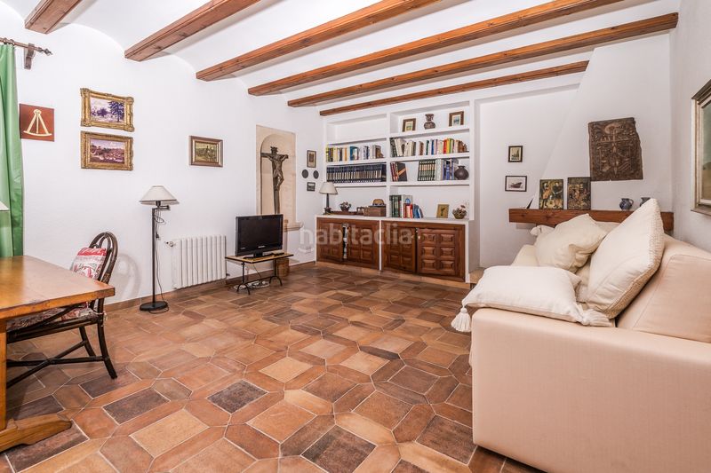 Foto 0b09e8cc-bdf4-4341-aae6-d0ef31557571. Xalet amb xemeneia calefacció aparcament piscina a Xàbia