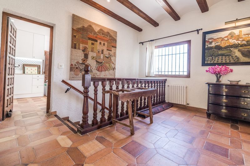 Foto 20c4c1cb-a571-4705-80cc-65fc5b943b97. Xalet amb xemeneia calefacció aparcament piscina a Xàbia