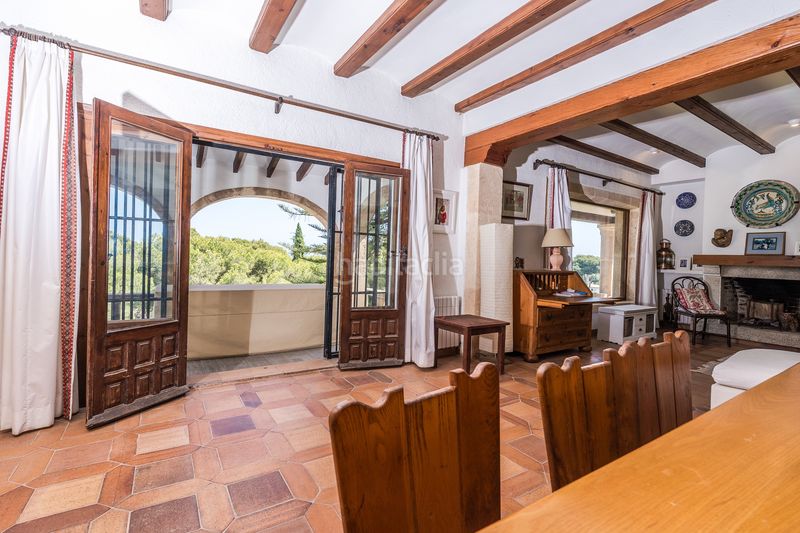 Foto d398fa78-c74c-4d57-b5ee-d21b078dca42. Xalet amb xemeneia calefacció aparcament piscina a Xàbia