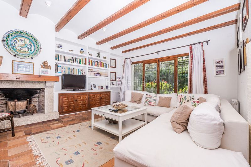 Foto fb78be4c-ef6f-40c3-9e80-e7882398bc83. Xalet amb xemeneia calefacció aparcament piscina a Xàbia