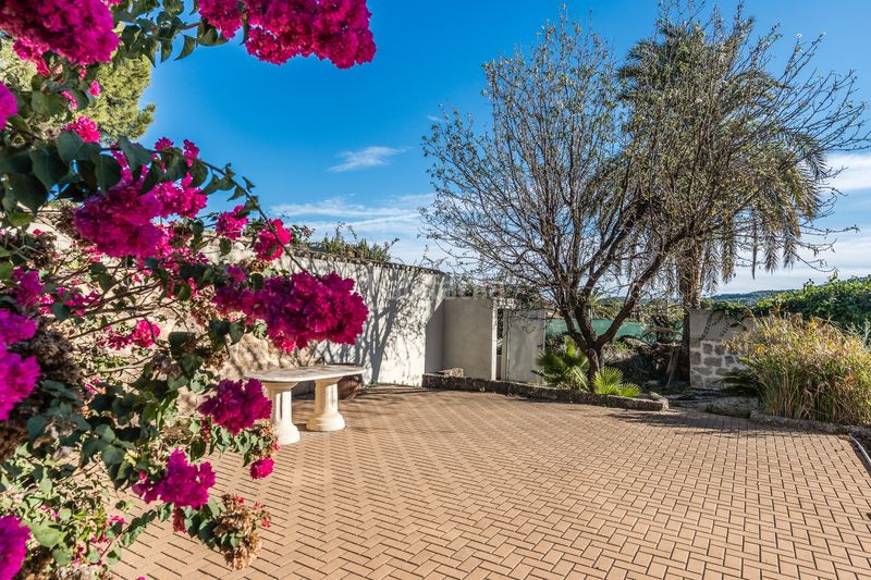 Foto 8ed13750-fc03-4247-8c74-1410a5c1f3f3. Xalet amb xemeneia aparcament piscina a Partida Tosal - Zona dels Castellans Xàbia