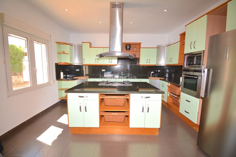 Foto 045301f2-0235-4014-a50c-43ecabc8c779. Xalet amb xemeneia calefacció aparcament piscina a Xàbia