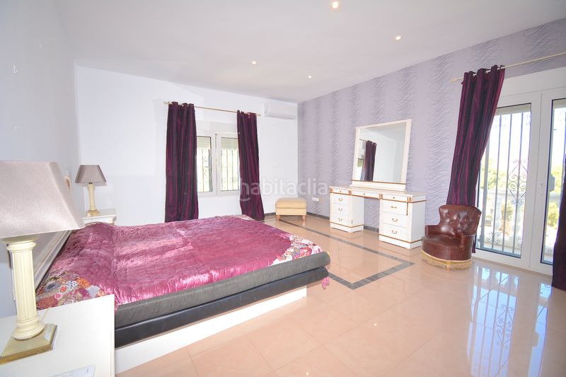 Foto 0daeab97-3b02-446b-a864-275a82e3d8d6. Xalet amb xemeneia calefacció aparcament piscina a Xàbia