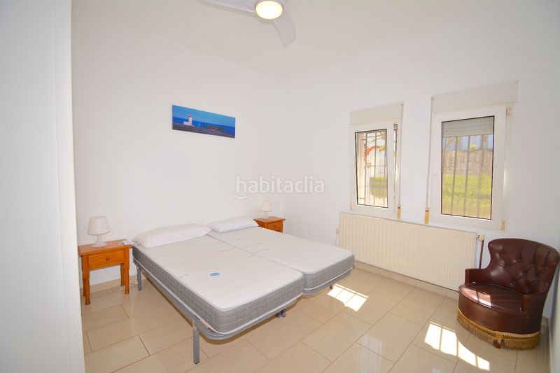 Foto 34a2465a-640e-4a53-8df3-c055ce815809. Xalet amb xemeneia calefacció aparcament piscina a Xàbia