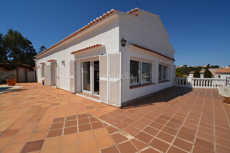 Foto 35675a1f-c6b4-4e3a-8bfd-cb5e97cafff1. Xalet amb xemeneia calefacció aparcament piscina a Xàbia