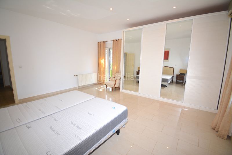 Foto 3a50cb4c-b86a-4634-81b8-e1ed0f01206c. Xalet amb xemeneia calefacció aparcament piscina a Xàbia