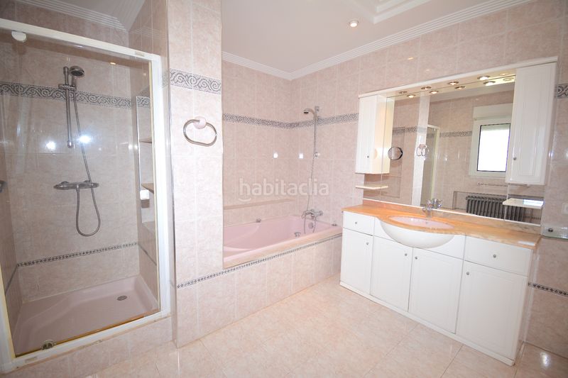 Foto 6e7f7ad0-3f99-4a9b-a606-d2651c209a70. Xalet amb xemeneia calefacció aparcament piscina a Xàbia