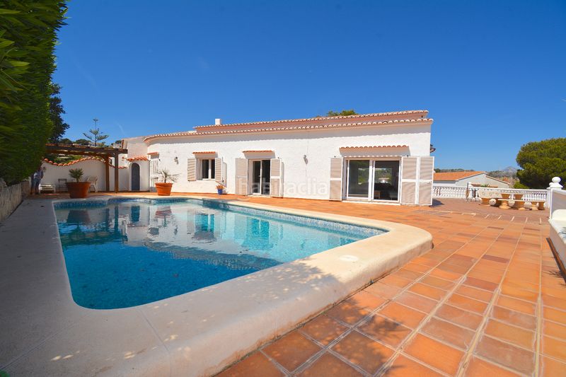 Foto 6fff889f-ac80-45e4-8710-84baddd9c85f. Xalet amb xemeneia calefacció aparcament piscina a Xàbia