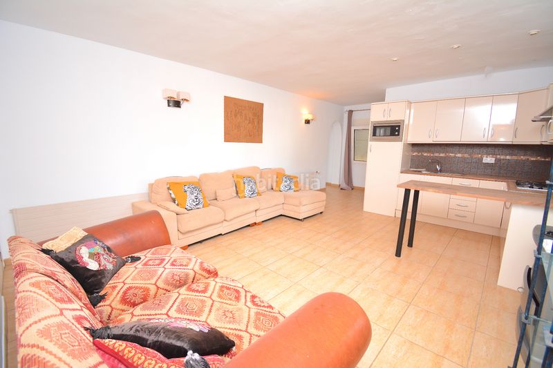 Foto 787fc8f8-2133-4ea5-a868-1bc4ed543761. Xalet amb xemeneia calefacció aparcament piscina a Xàbia