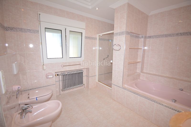 Foto 92c7ca18-5324-4aa0-a00e-35b87eea6df1. Xalet amb xemeneia calefacció aparcament piscina a Xàbia