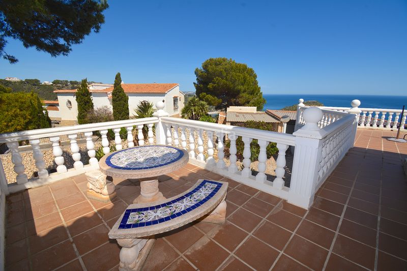 Foto e867ee17-42ee-43f5-a7bd-8dcf814bd55a. Xalet amb xemeneia calefacció aparcament piscina a Xàbia