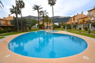 Casa adossada a El Montgó