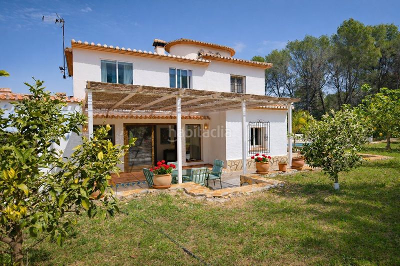 Foto bef23926-8477-46d6-8729-172533325b69. Xalet amb xemeneia calefacció aparcament piscina a Pedreguer