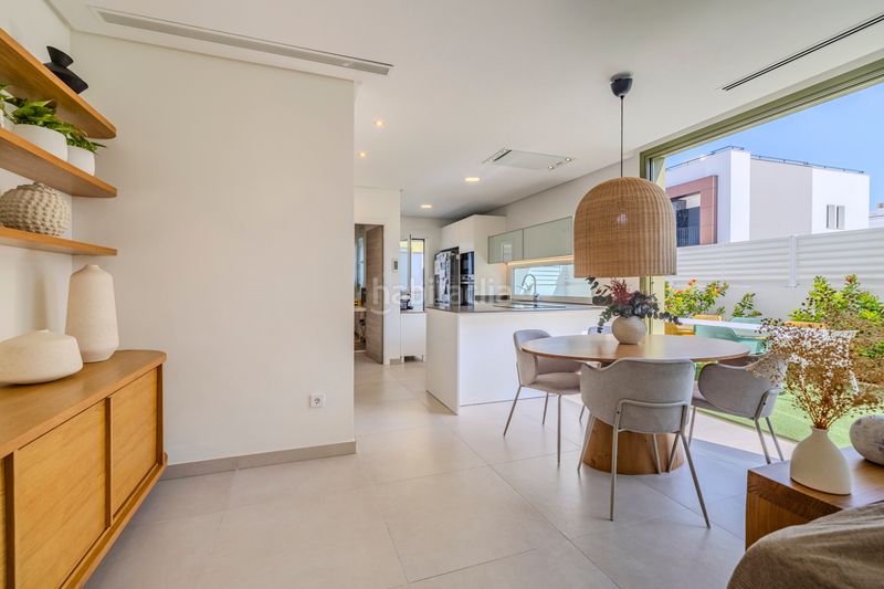 Foto f8828c66-5e59-4972-930b-b2d187336485. Casa aparellada amb aparcament piscina a El Montgó Dénia