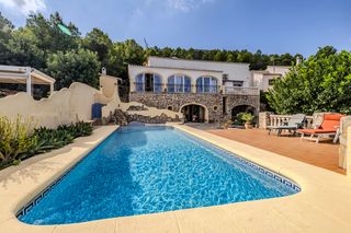 Chalet en El Montgó. Bonito chalet en venta en denia en las faldas del montgó con vis