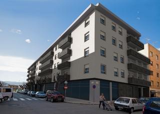 Pis a Carrer de juan sebastin elcano 5. Se vende vivienda de 3 dormitorios en tortosa (tarragona)