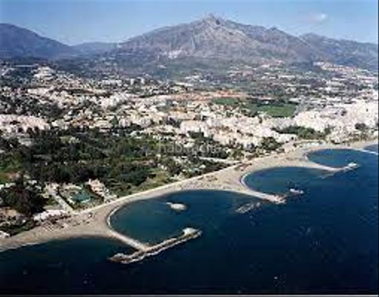 Foto c2624585-d1f0-4072-8102-516c340d71ea. Edifici a calle cardenal cisneros 10 a La Patera Marbella