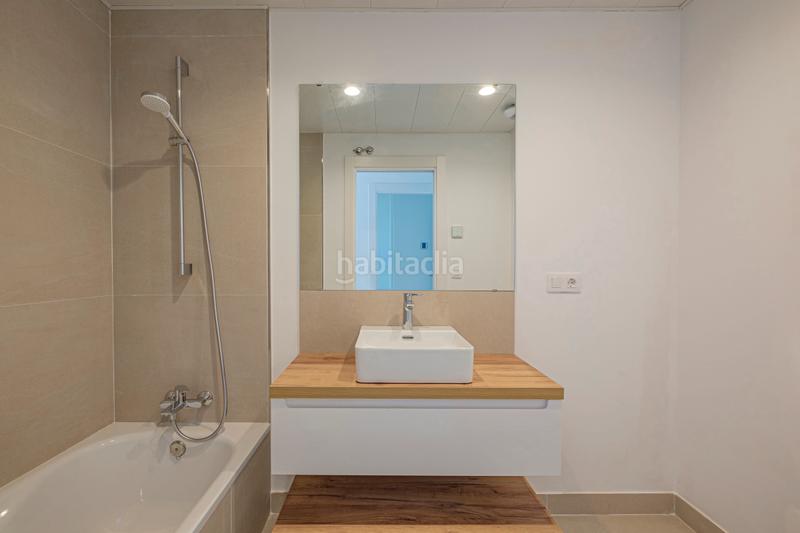 Foto 19f4c5bb-3d0d-41c8-91cb-e30d9ba546be. Apartament amb aparcament piscina a El Faro de Calaburra - Chaparral Mijas
