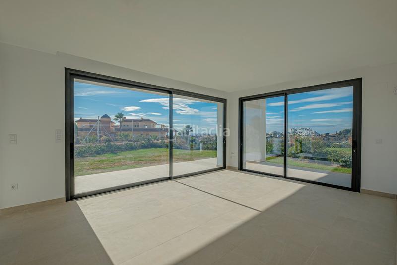 Foto c679496a-683f-4233-811b-5abe9e60be4f. Apartament amb aparcament piscina a El Faro de Calaburra - Chaparral Mijas