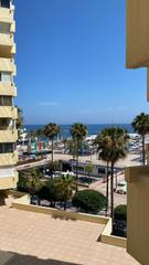 Appartement à Avenida duque de ahumada 8. Piso de 2 dormitorios en primera linea de playa. edificio marbel