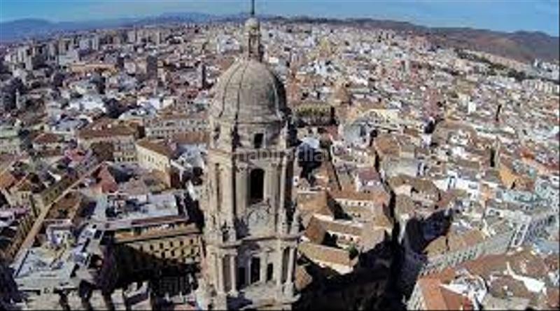 Foto 29f48090-60bf-4a0a-8aa8-2373eacd9cec. Edificio in Ensanche Centro - Puerto Málaga