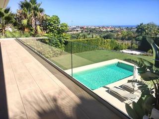Casa  Calle yelmo. Villa moderna a estrenar con vistas al mar en urb.cancelada entr
