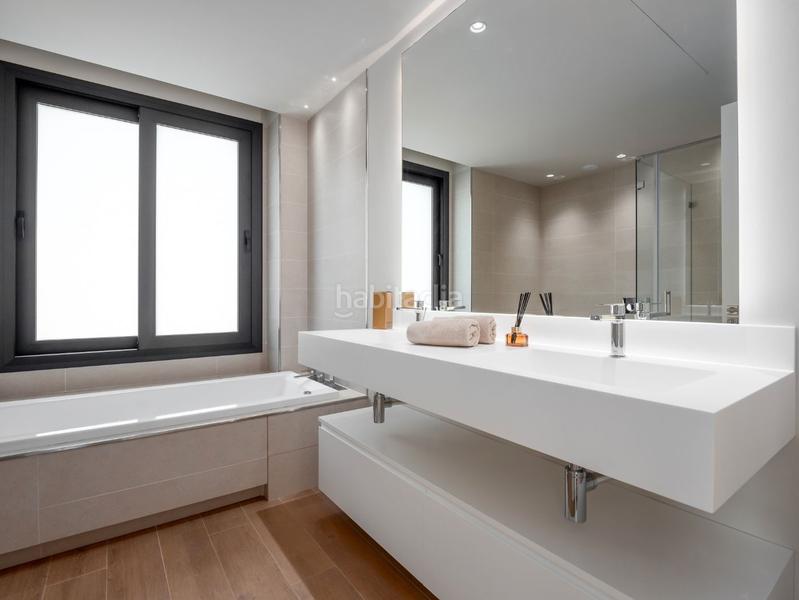 Foto 7458c232-af24-4047-8647-5e07d566ab3a. Casa villa moderna a estrenar con vistas al mar en urb.Cancelada entre marbella y . en Estepona