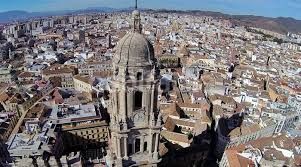 Foto 17eeb2ad-c80a-4445-ad38-ed77dd2d959d. Edificio ?? oportunidad única: edificio para 10at junto a la catedral y calle larios ! en Málaga