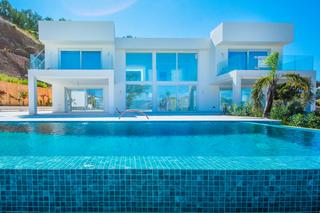 Casa  Calle madrid. A estrenar villa independiente con piscina privada infinita y as