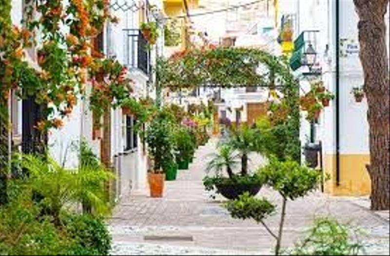 Foto bfb356c4-e9ff-461d-924c-12d693957b69. Edificio casas a demoler para uso hotelero o residencial entre avenida españa y calle real -Centro y playa!!! en Estepona