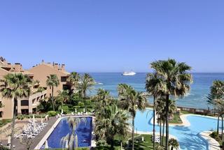 Àtic a Puerto Banús. Ático duplex con vistas al mar en puerto banús (marbella) parkin