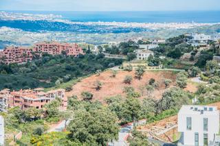 Terrain résidentiel à Ojén. Suelo residencial para 8 villas mas 6 casas adosadas en urb.la m