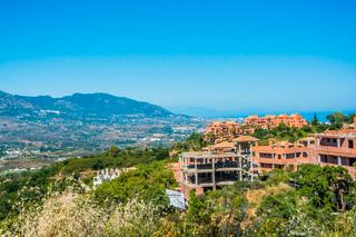 Terreny residencial a Ojén. Parcela urbana para unifamiliar con licenca y proyecto en urb.la