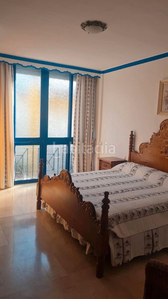 Foto a510e277-6174-44a9-ab16-9010ab8b9e15. Casa adossada amb xemeneia piscina a San Pedro de Alcántara Pueblo Marbella