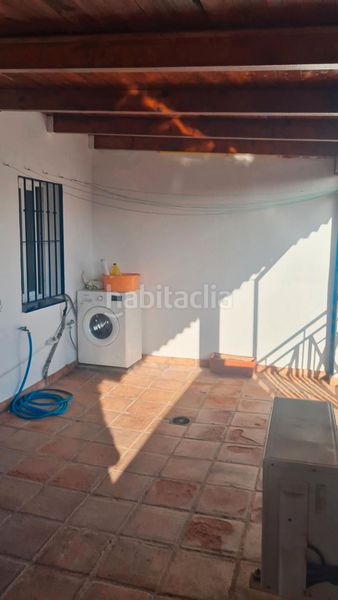 Foto b4d9e552-57b9-4871-a6c7-7ff6b9a29759. Casa adossada amb xemeneia piscina a San Pedro de Alcántara Pueblo Marbella