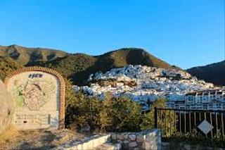 Terreny residencial a Ojén. Inversor parcela con proyecto para 6 viviendas en ojén-málaga