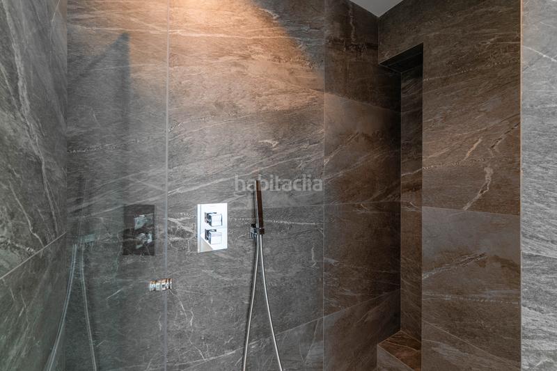 Foto 18e0d0bb-209c-430f-b17b-326cd28c68b8. Chalet mit parking pool in Nueva Andalucía centro Marbella