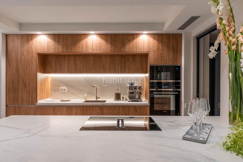 Foto 58f0925c-0bf8-400b-b575-6b6ab20c8658. Chalet mit parking pool in Nueva Andalucía centro Marbella