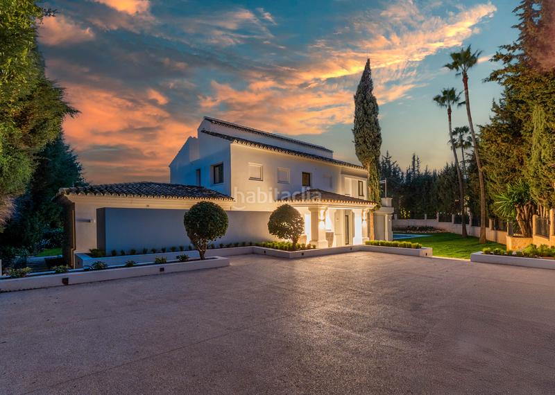 Foto 78ac5e7c-ac56-422b-a194-b3bcdc57a706. Chalet mit parking pool in Nueva Andalucía centro Marbella