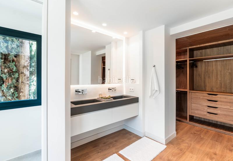 Foto 90893cf6-ef7d-40ee-8f3b-470e10010161. Chalet mit parking pool in Nueva Andalucía centro Marbella