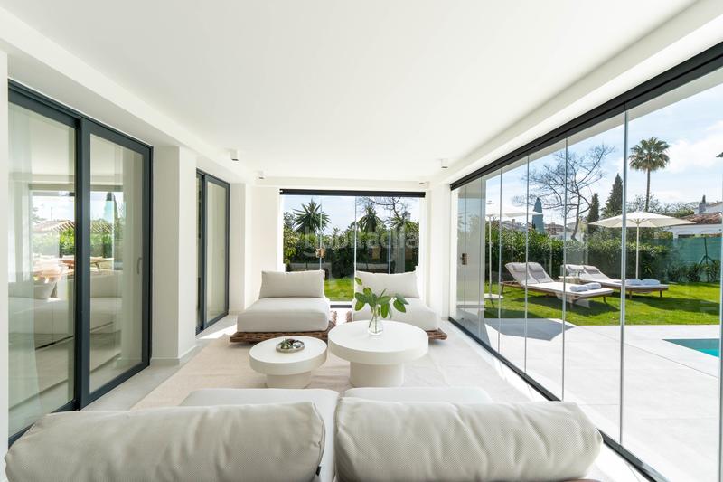 Foto e0fb31b8-6f7c-434d-8f5f-d301f9489d33. Chalet mit parking pool in Nueva Andalucía centro Marbella